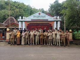 Acara Rutin Apel dan Rakor Hari Senin Pamong Kalurahan Purwodadi